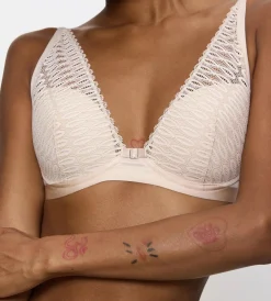 Triumph AURA SPOTLIGHT