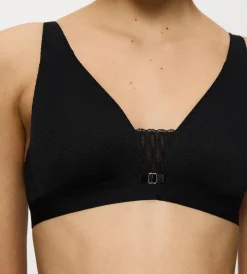 Triumph AURA SPOTLIGHT