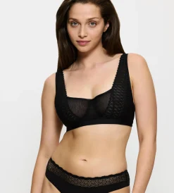 Triumph AURA SPOTLIGHT