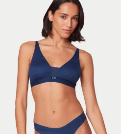 Triumph AURA SPOTLIGHT T