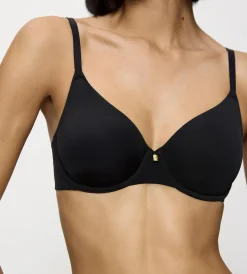 Triumph BODY MAKE-UP ESSENTIALS