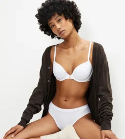 Triumph BODY MAKE-UP ESSENTIALS