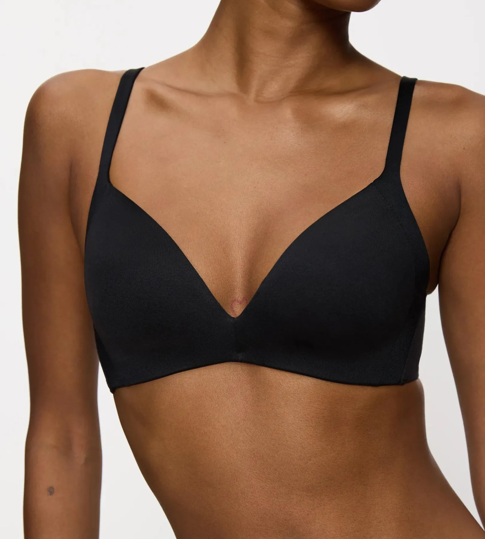 Triumph BODY MAKE-UP SOFT TOUCH