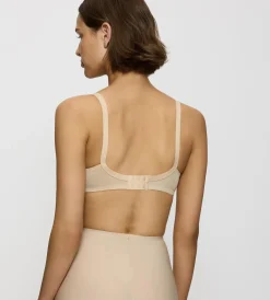 Triumph CLAUDETTE 104