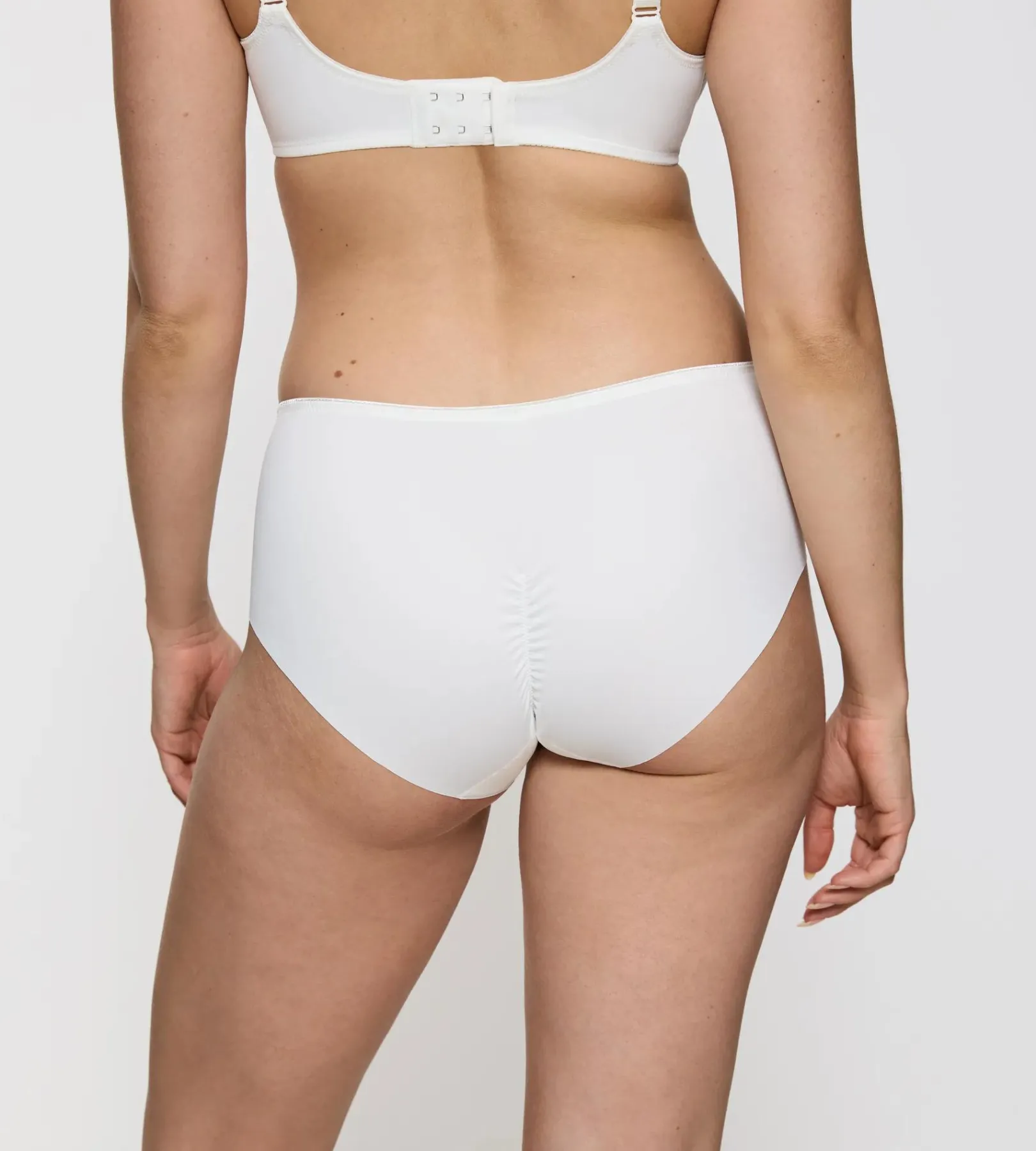 Triumph ESSENTIAL MINIMIZER