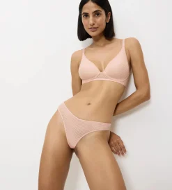 Triumph HARMONY SPOTLIGHT