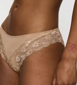 Triumph LOVELY MICRO