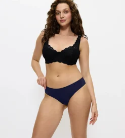 Triumph LOVELY MICRO