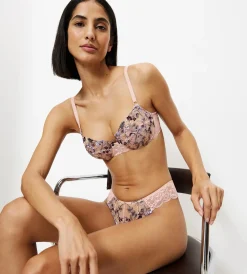 Triumph SENSUAL SPOTLIGHT