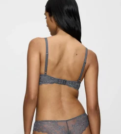 Triumph SENSUAL SPOTLIGHT