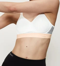 Triumph TRIACTION HYBRID LITE