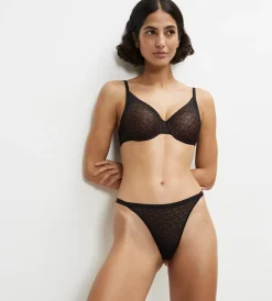 Triumph SIGNATURE SHEER