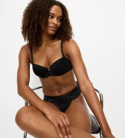 Triumph WILD AZALEA FLORALE