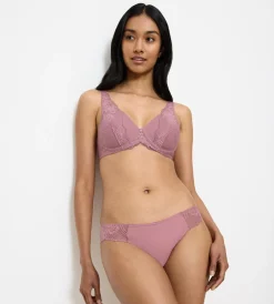 Triumph WILD PEONY FLORALE