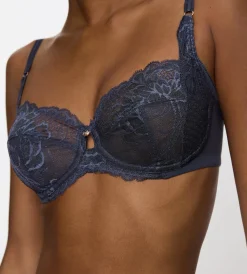 Triumph WILD PEONY FLORALE