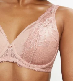 Triumph WILD PEONY FLORALE