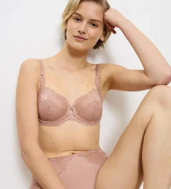 Triumph WILD PEONY FLORALE