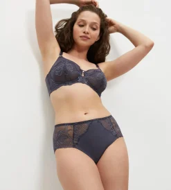 Triumph WILD PEONY FLORALE